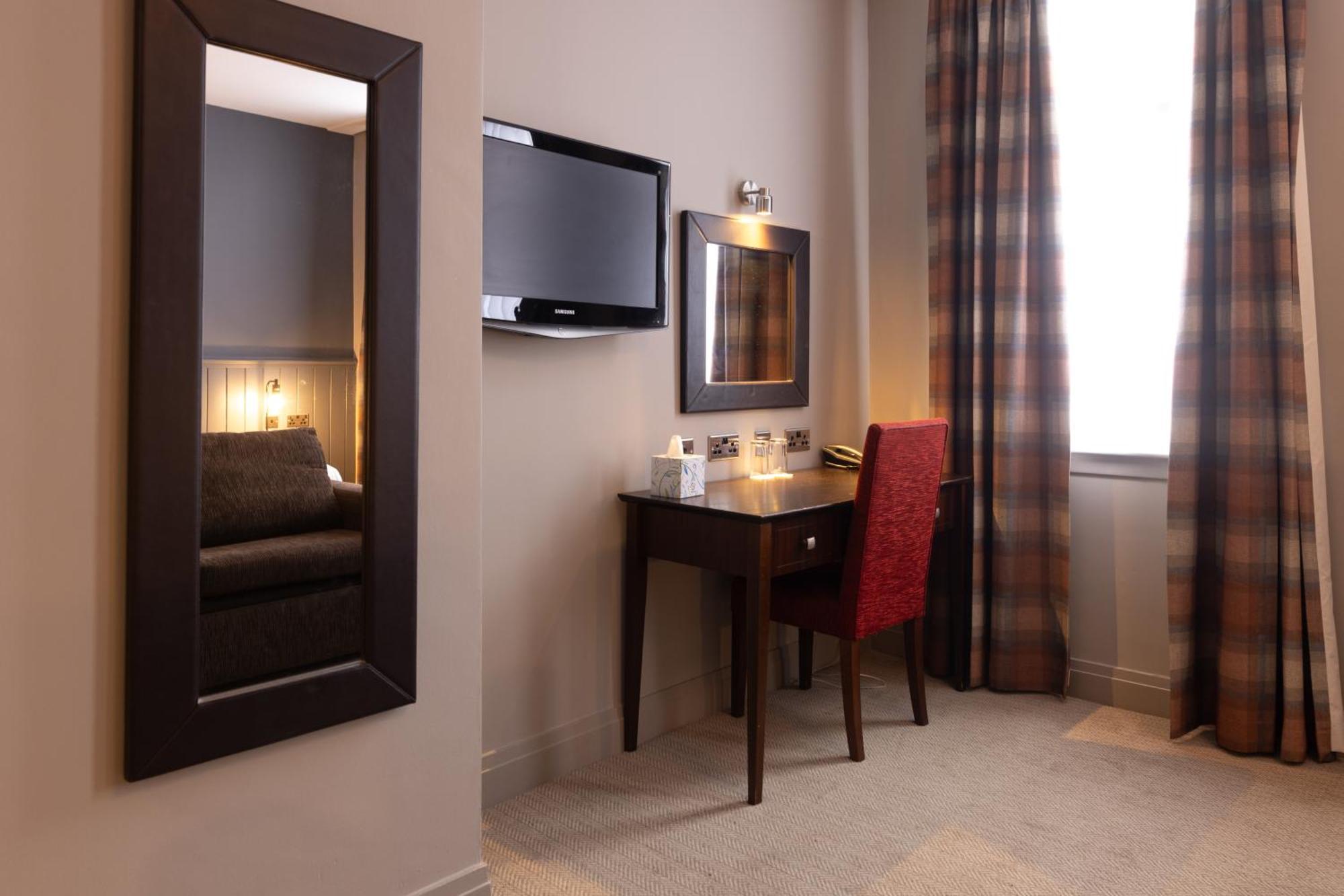 Rosslea Hall Hotel Rhu Habitación foto